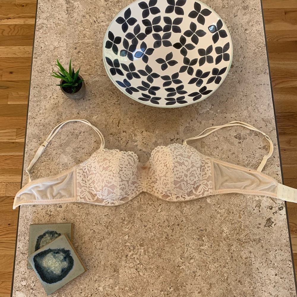 Wacoal White Lacy Bra